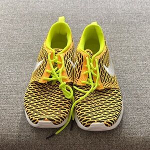 Nike Kids Bright Yellow and Black Knit Sneakers with White Swoosh